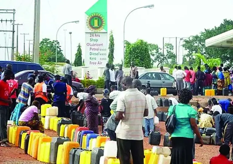 Scarcity: Fuel shortage, queues worsen in Lagos, Abuja, others