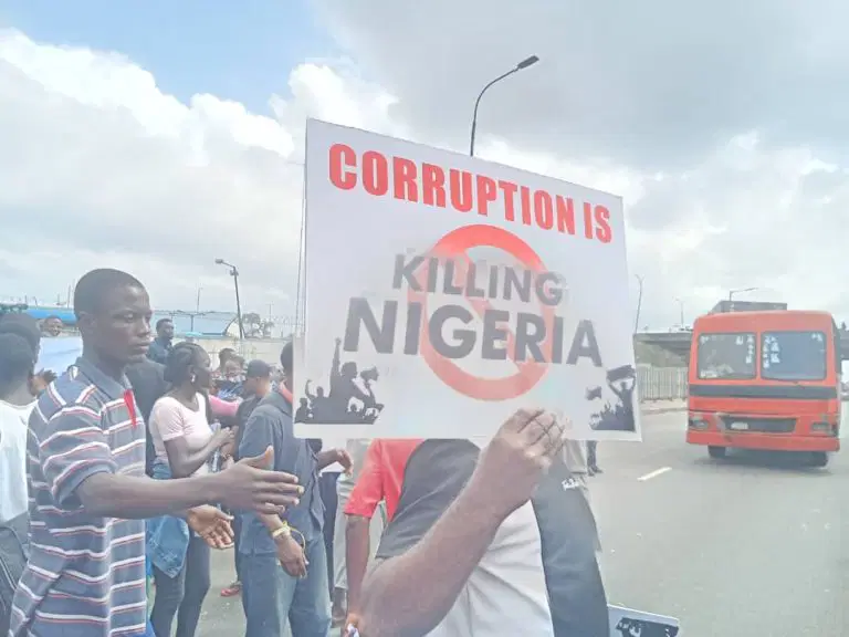 Photos] Day 2: Protesters return to Ojota in Lagos
