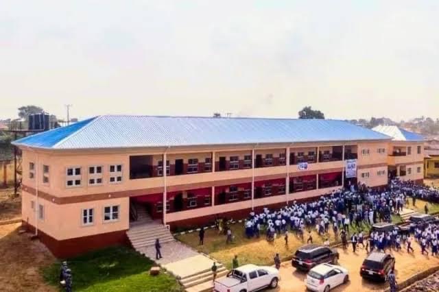Parents threaten boycott over 200% hike in Lagos school boarding fees